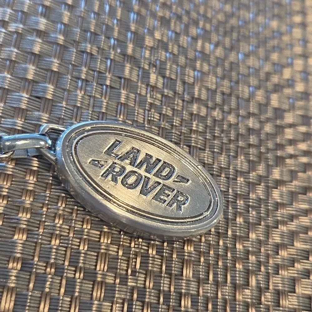 Land Rover Silver Keychain - Picture 2 of 4